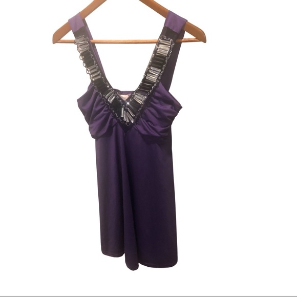 MARMALADE Junior’s Jewel Embellished V-Neck Top Sleeveless Purple Size Medium - Picture 1 of 4
